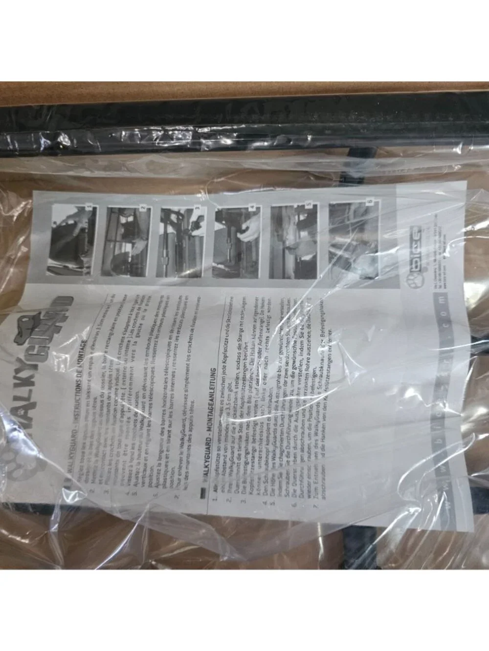 Walky Guard Universal Pet Barrier For Rear-Seat Headrests OPEN BOX